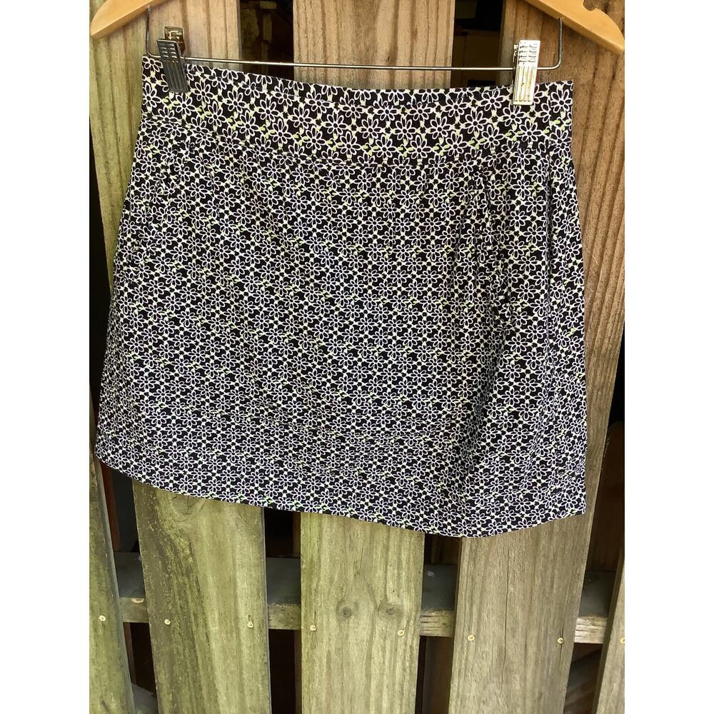 T by Talbots Skort Black White Lime Daisy Floral Petite MP UPF 50 Athleisure